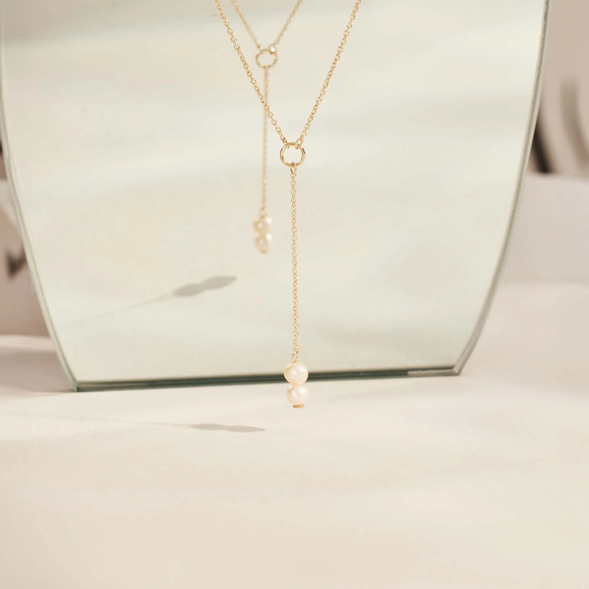 Belleville Luna 14 karat gold necklace with freshwater pearls