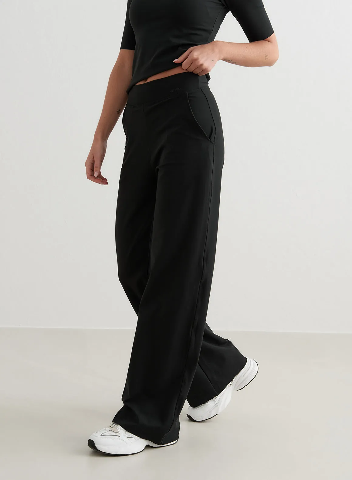 Black Sense Wide Pants