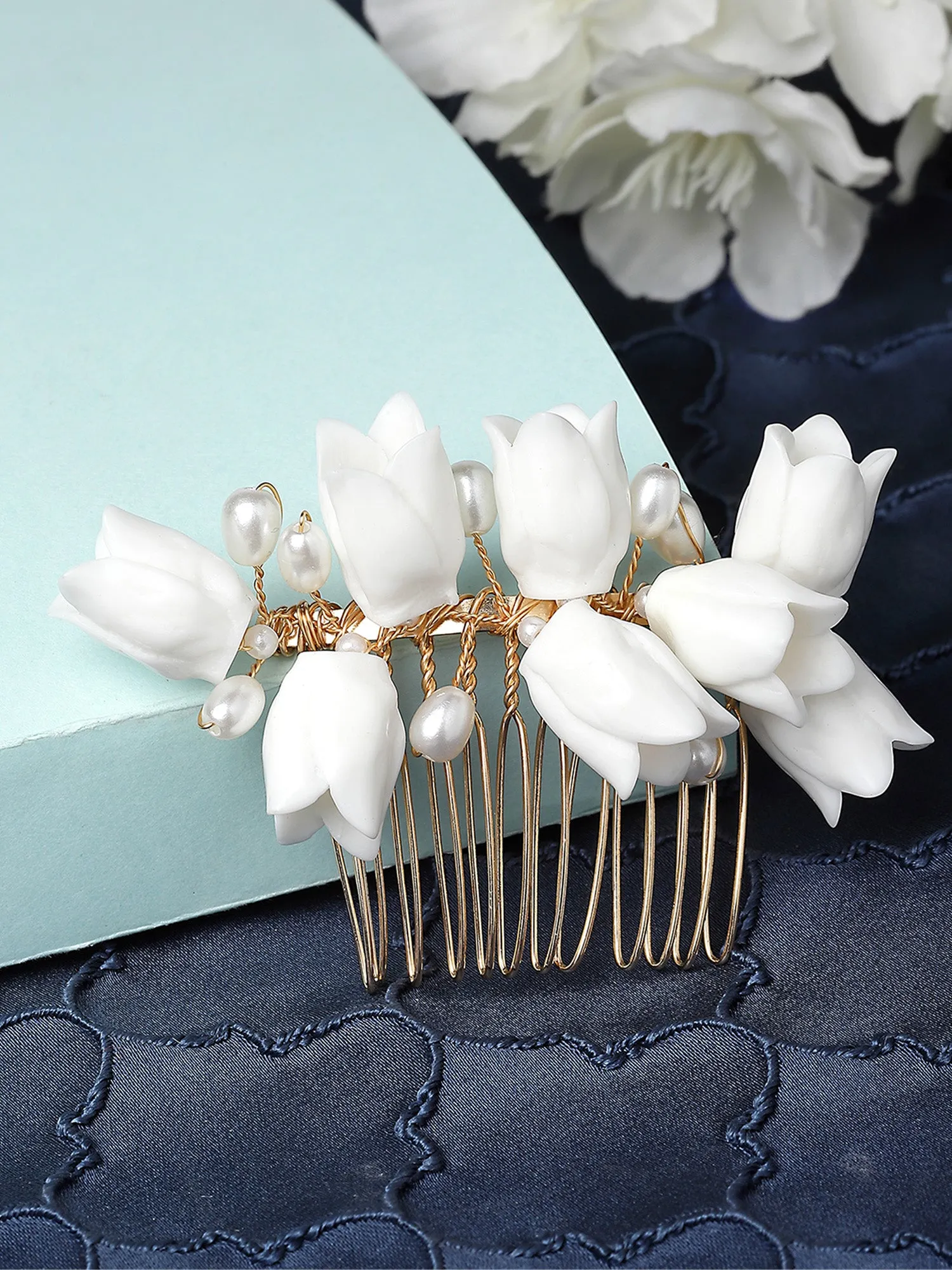 Bohey by KARATCART White Rose Design Hair Clip for Women