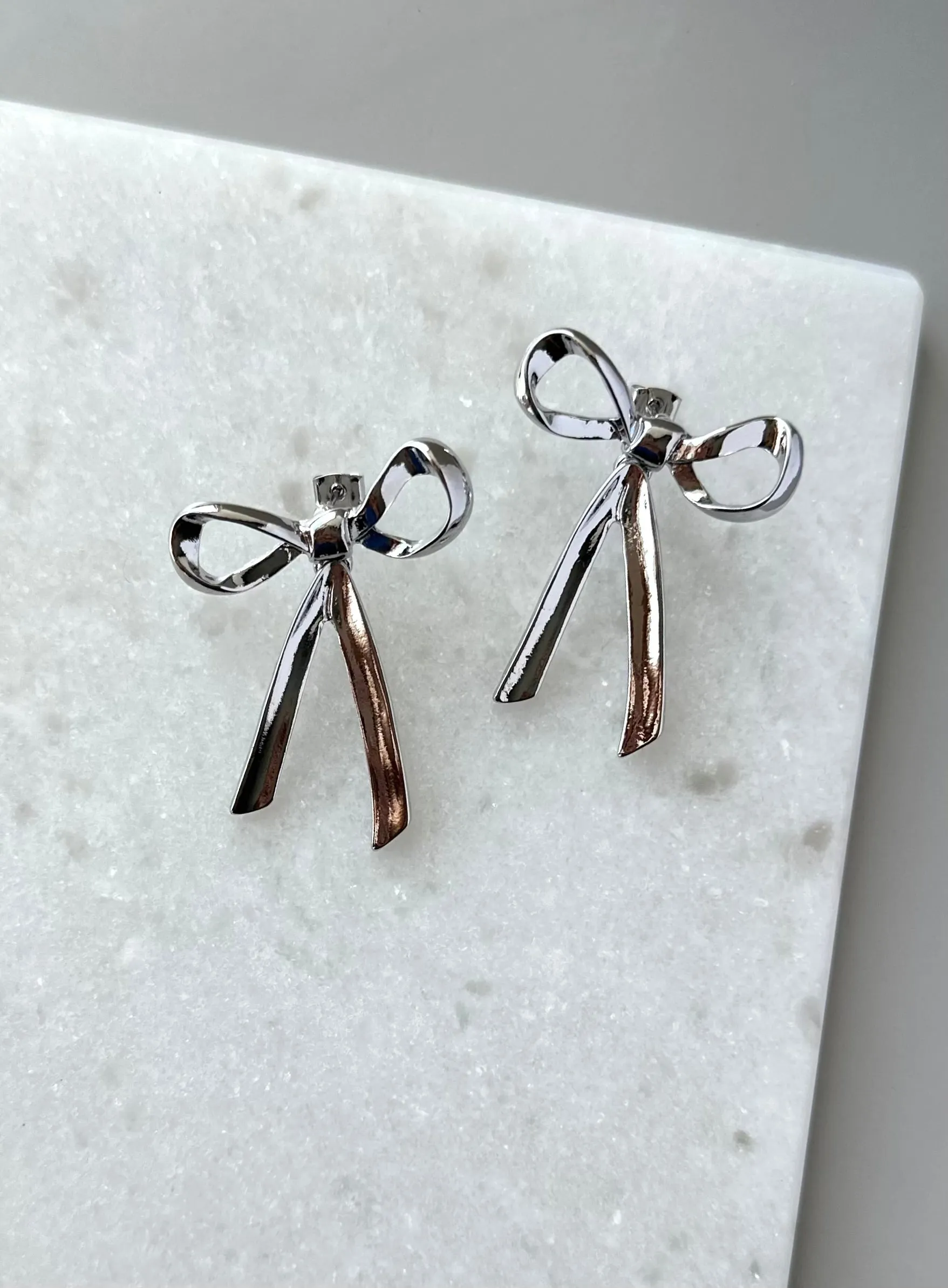 Bow Detail Earrings