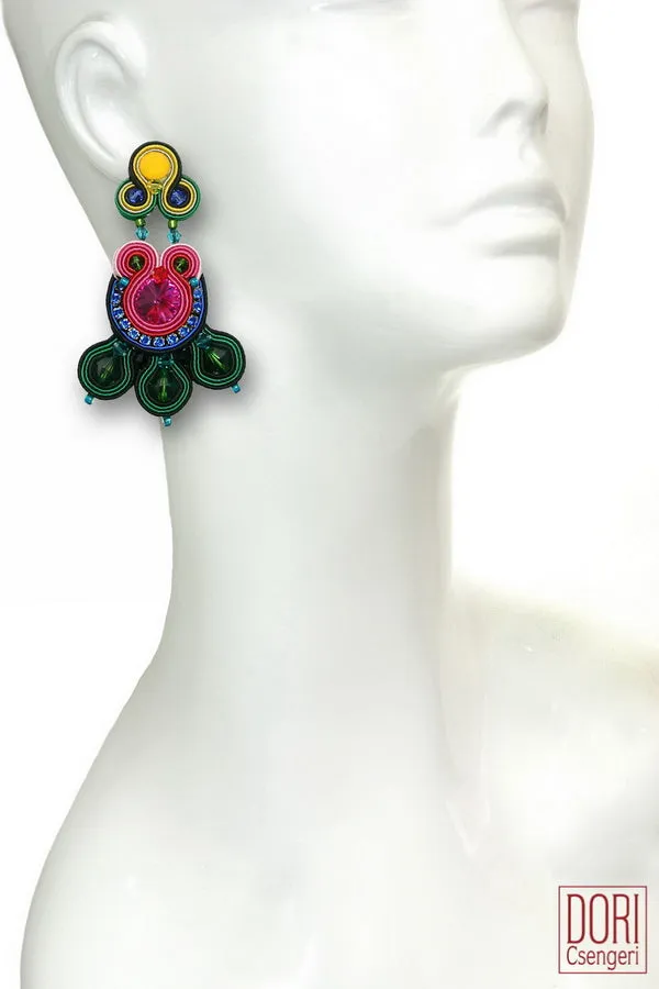 Fantaisie Striking Earrings