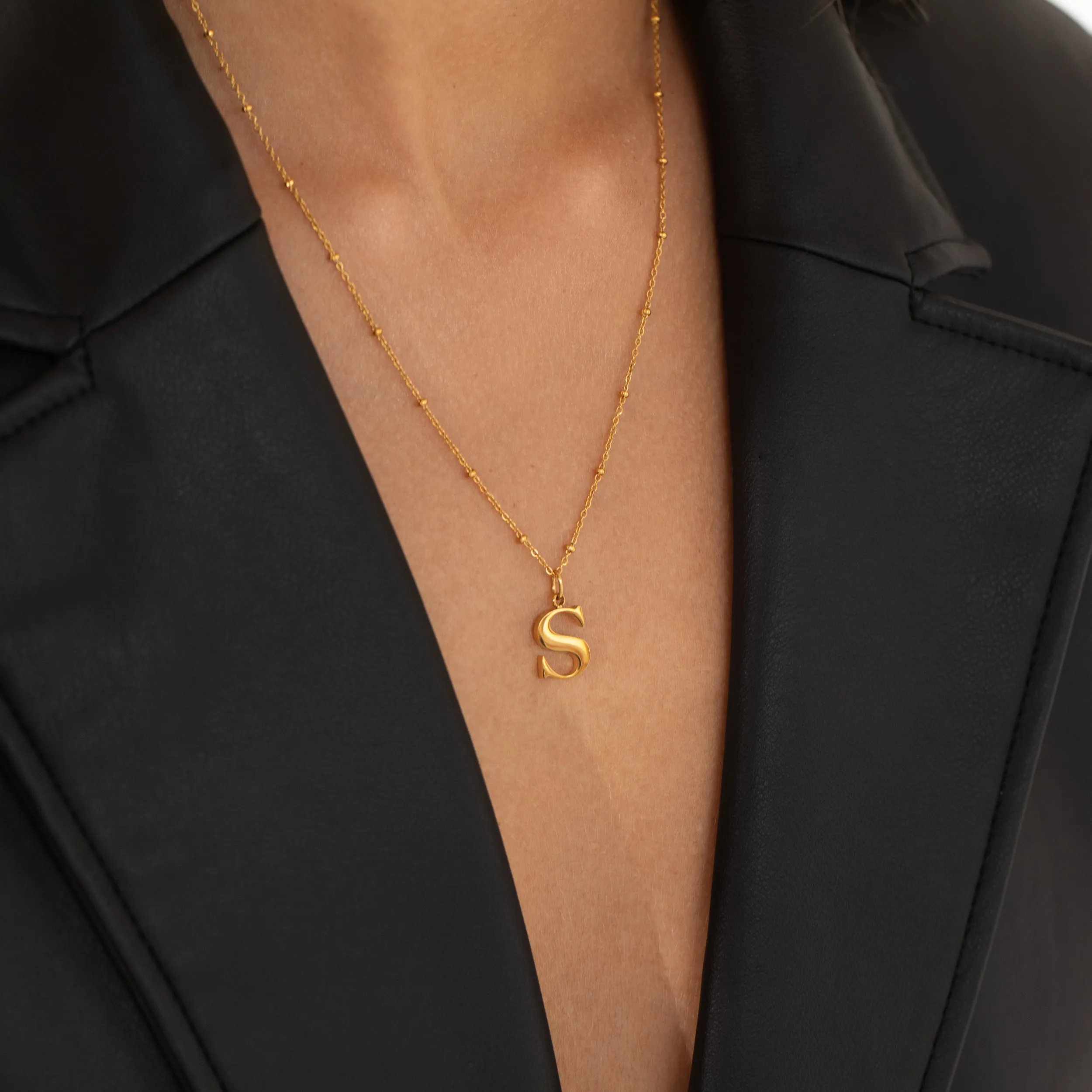 K Initial Pendant Necklace In Gold