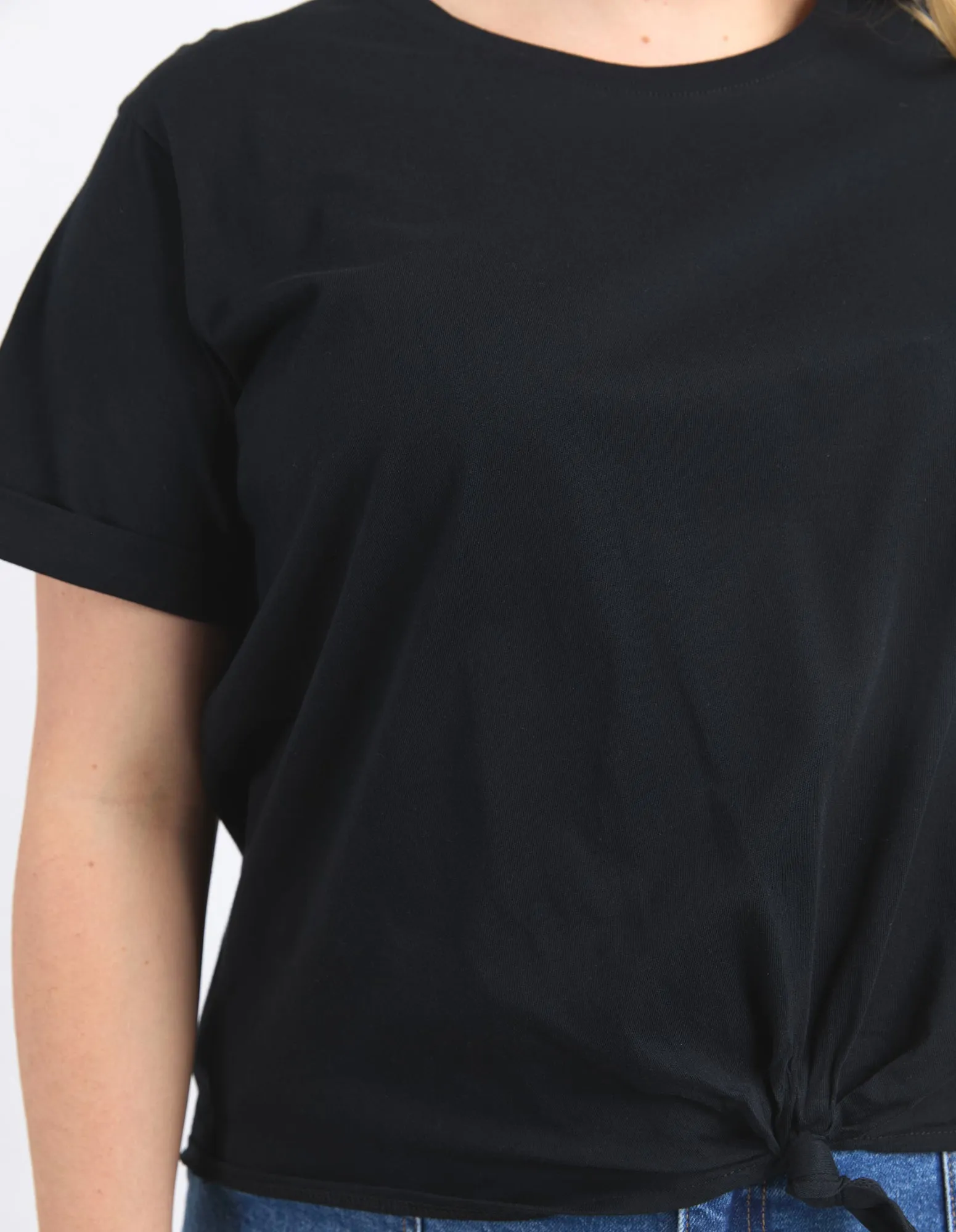 Knot Short Sleeve Tee Black