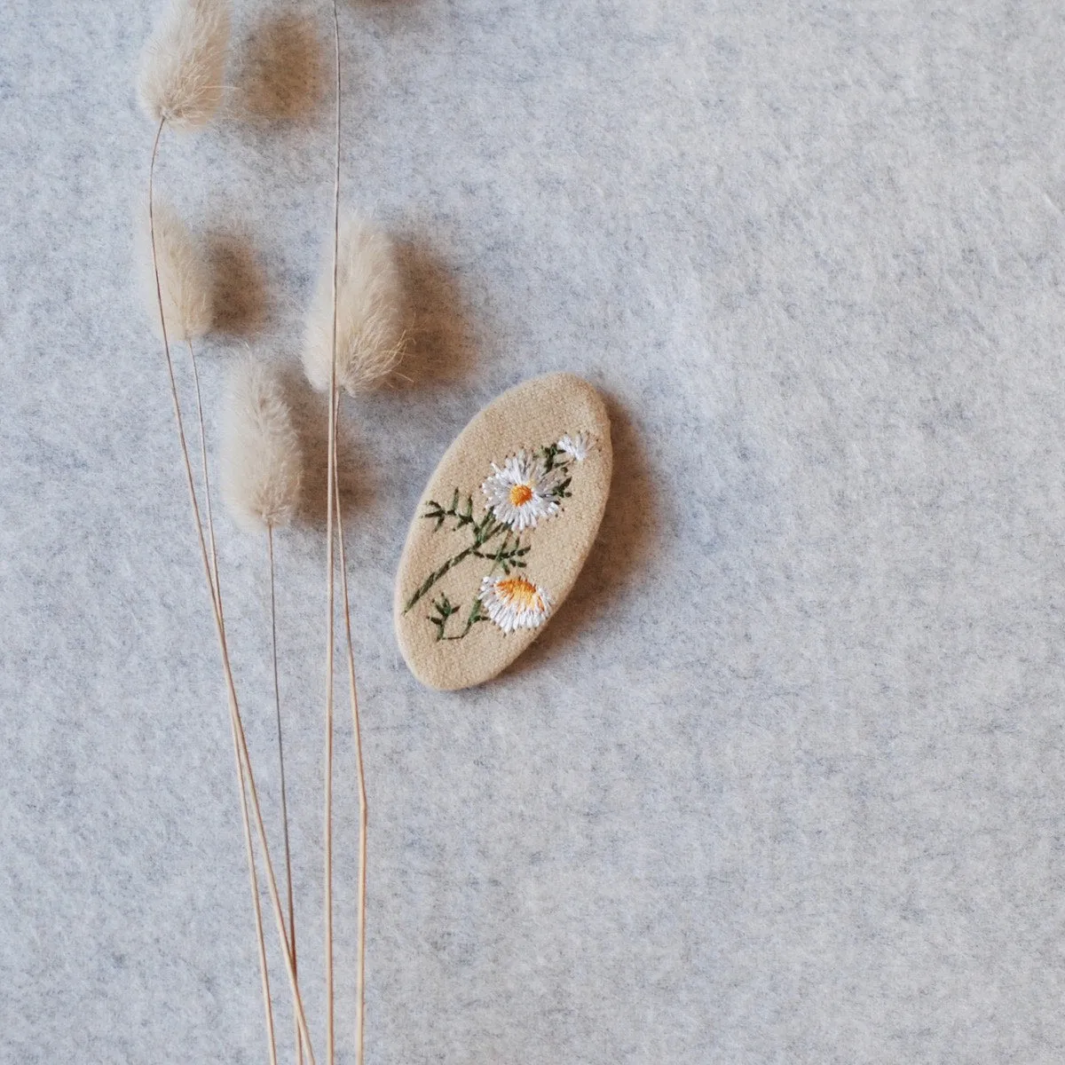 z Kit & Kate Children's Wildflower Hair Clips - Snowdrop